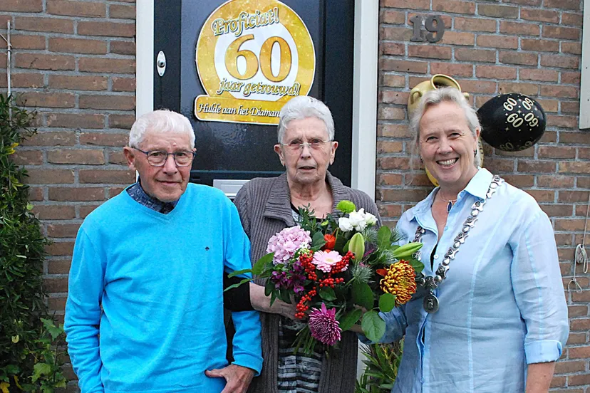 bs23102024 de wijk ep talen de groot 60 jr getrouwd