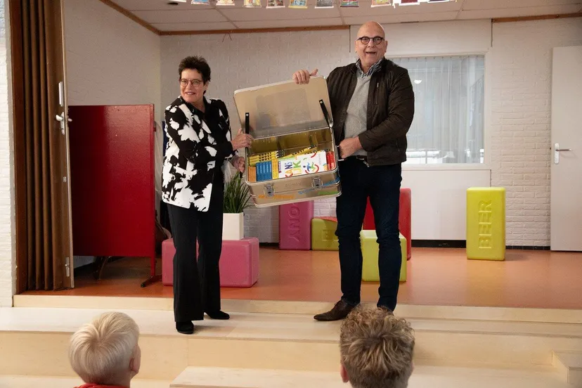 dr leskist 37c6bfc w1272 overhandigingleskist