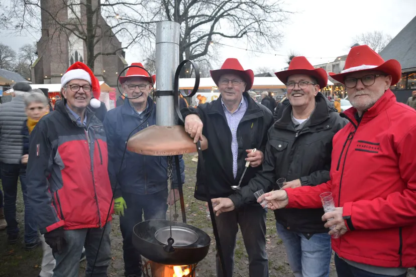 pn06122019 kerstmarkt ruinen3