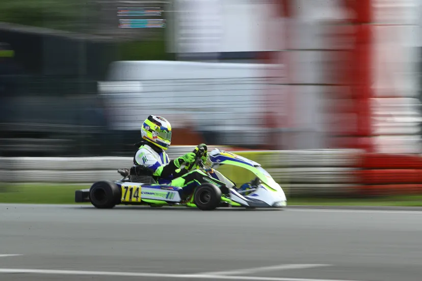 koekange mick blankespoor scheurt naar zege in frankrijk