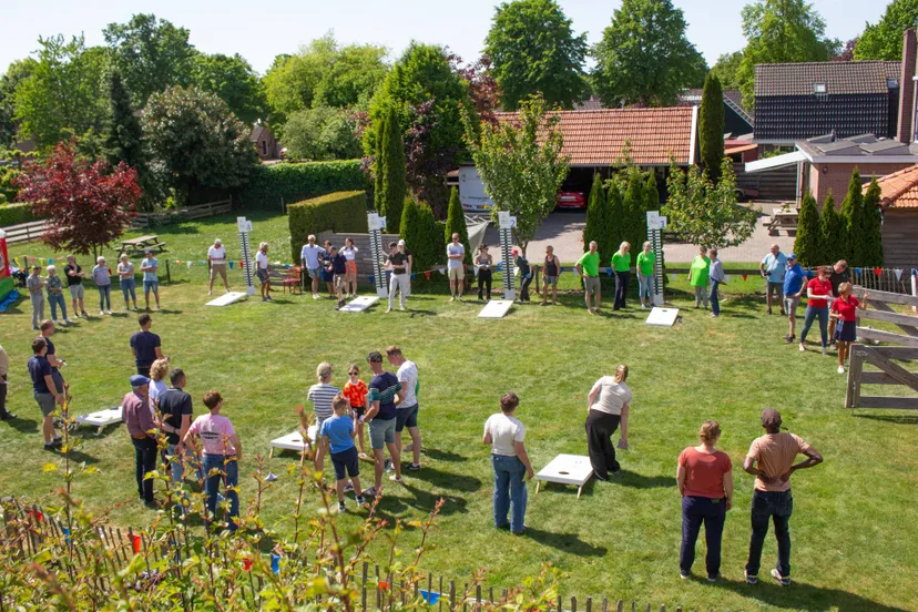 zuidwolde graanzaksmieten1 foto ben veerbeek