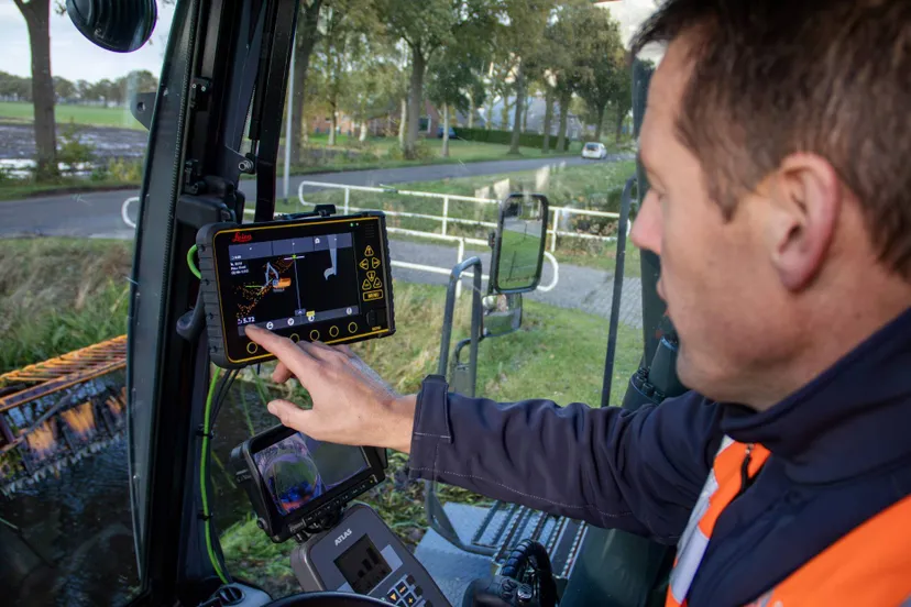 WDOD LGS MC_Leica MC1 3D excavator_dual stick_NL_2025_13