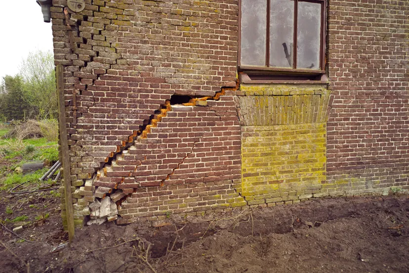 funderingswerk friese boerderij foto rob de wind