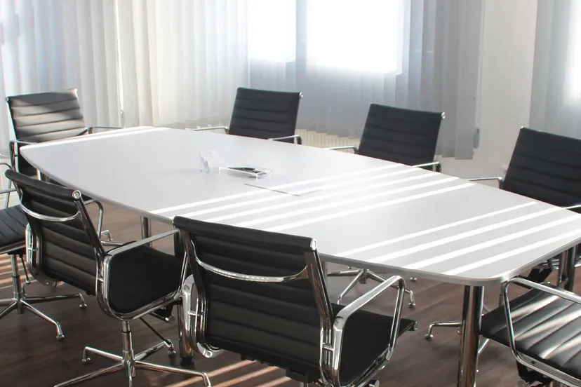 vergadertafel pexels 1920 x1220