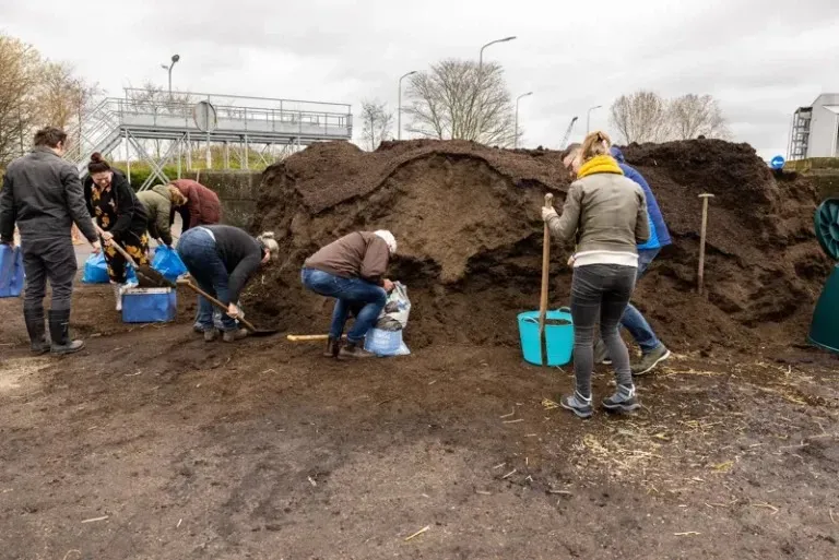 lucaskemper omrin compost lr 7 768x513jpg