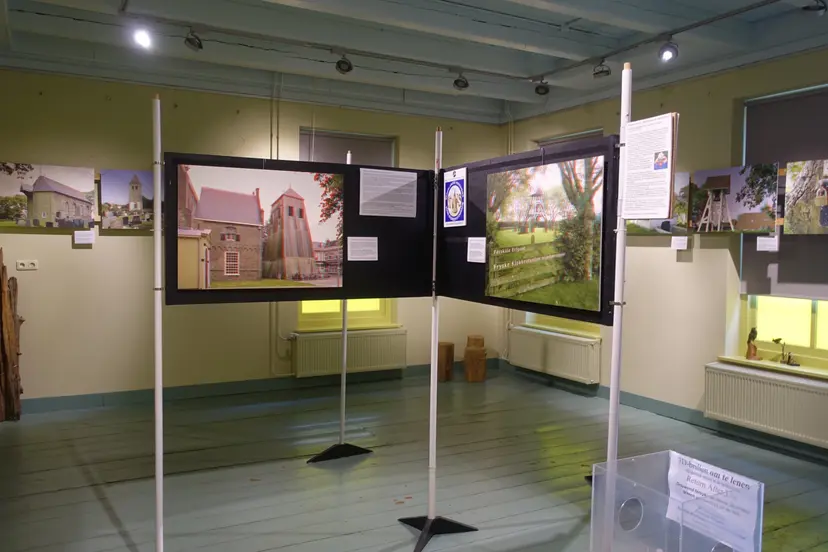 Expositie klokkenstoelen in 3D - Foto Job van de Groep