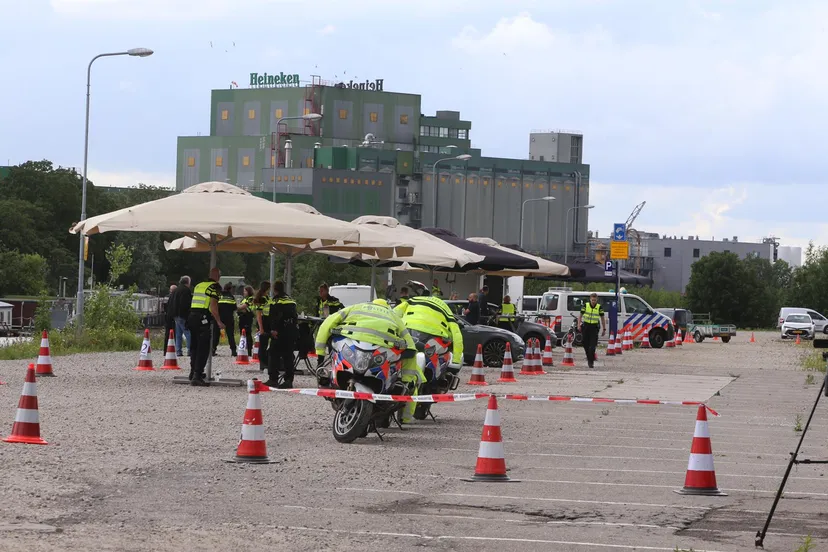 53b98eae 793a 4876 ad81 9c11e5218d2e 1