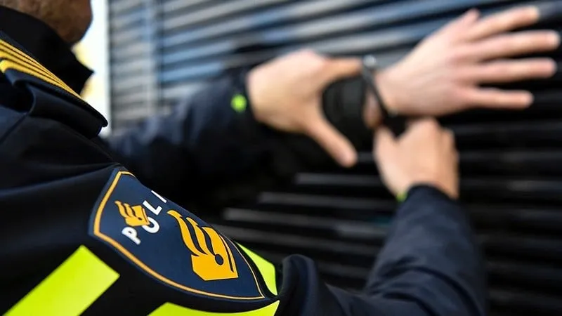 aanhouding boeien007