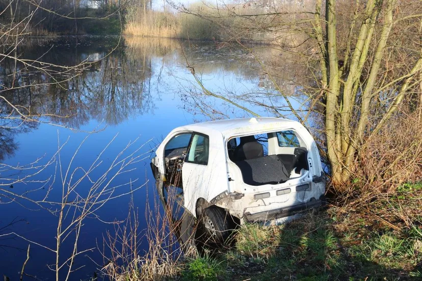 auto te water den bosch 1