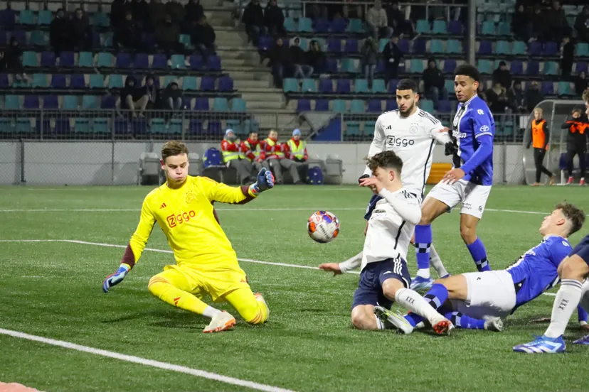 fcdb j ajax 2 1472 jpg