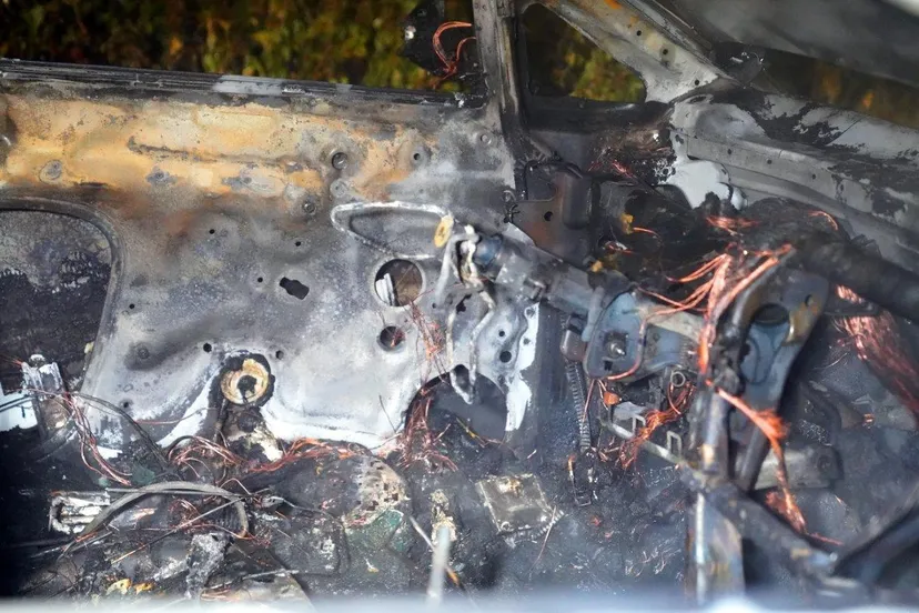 2024 10 11 meesters multi media fotos auto dakdekker in vlammen op na explosie eerste slagen den bosch2