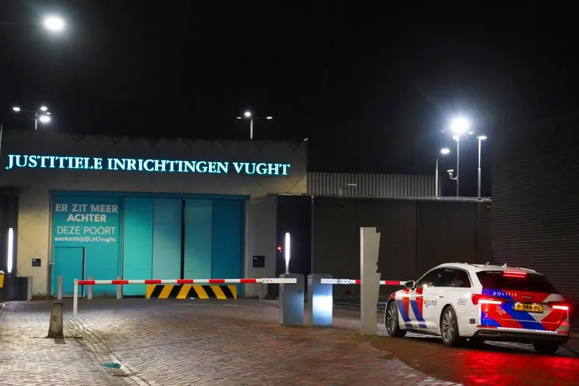 2924 12 23 meesters multi media fotos verdachte drones boven pi vught lunettnelaan vught4