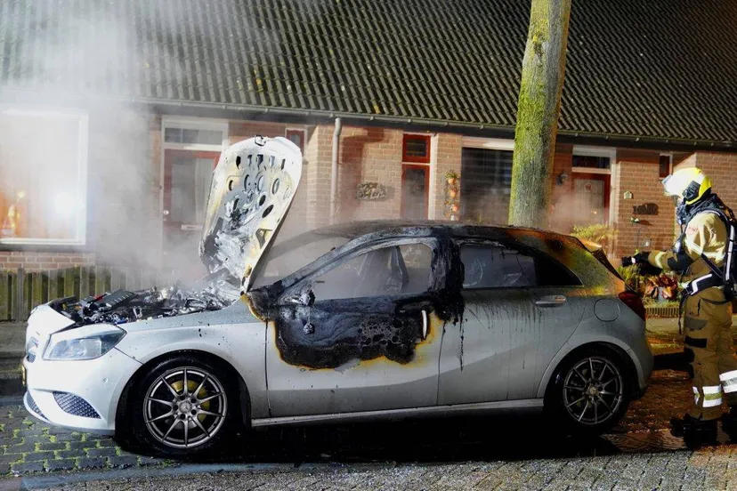 2025 03 04 meesters multi media fotos autobrand kwartierenlaan den bosch2