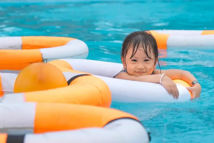 cuong_paul-swim-8110683_1920
