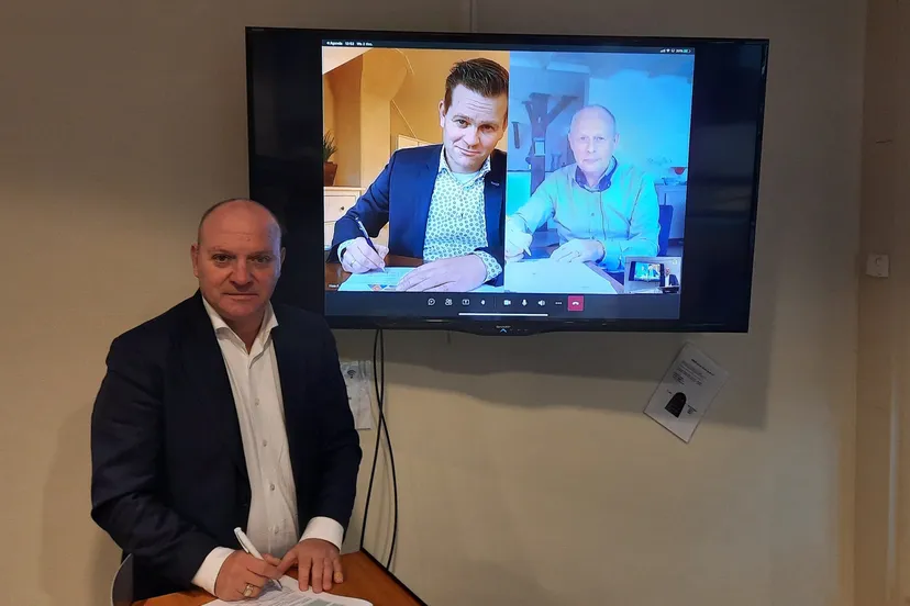 benno brand hans pohlmann en herman brink ondertekenen afsprakenkader e1606919325253