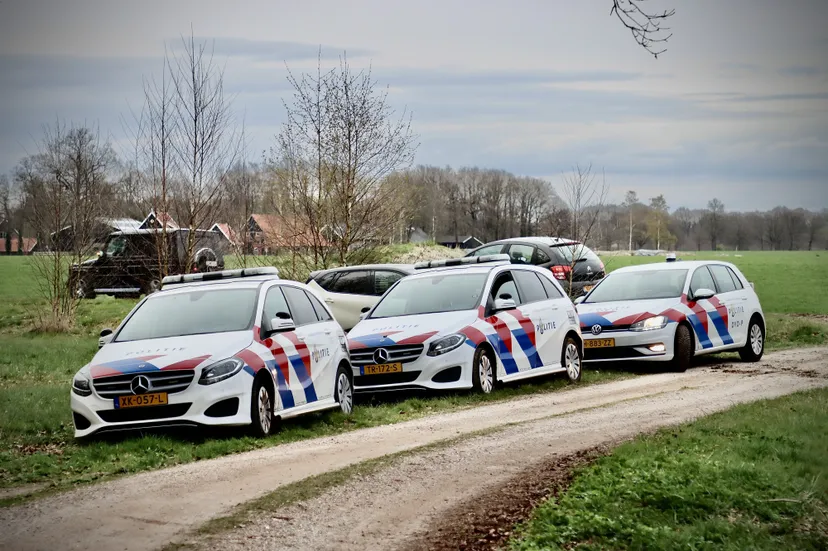 c432ded4 efb2 4194 bcd2 00081d1500bc