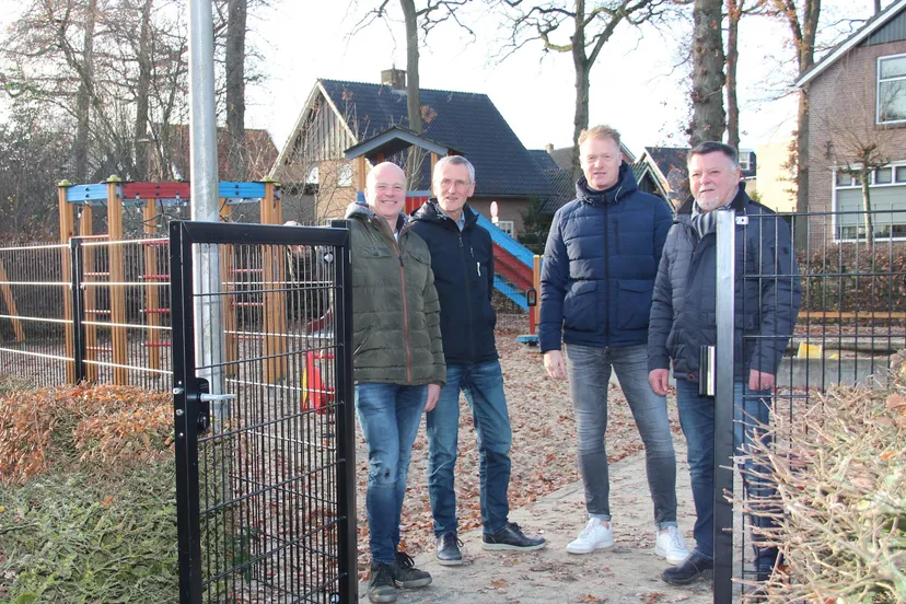 groepsfoto speeltuin saasveld e1576480585602