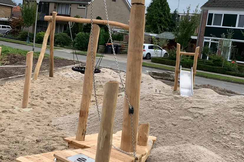 nieuw speeltoestel 1