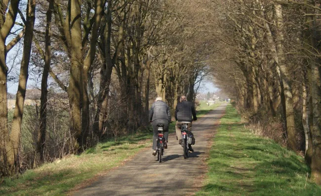 c1vellxxj9yji7x4b64jlpitj fietsen2