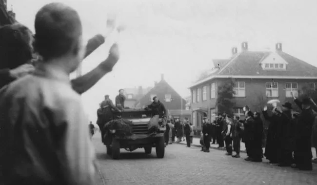 ch5622bld0kilyrko55upv9v9 bevrijd