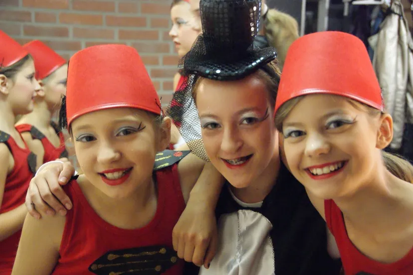 ftqnar9vze0b3c7n4qk1hjt8r dans kinderen 2011 5