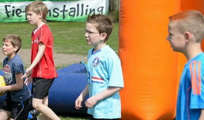 g2m0vrefbel0l19aj9ics206j voetbal