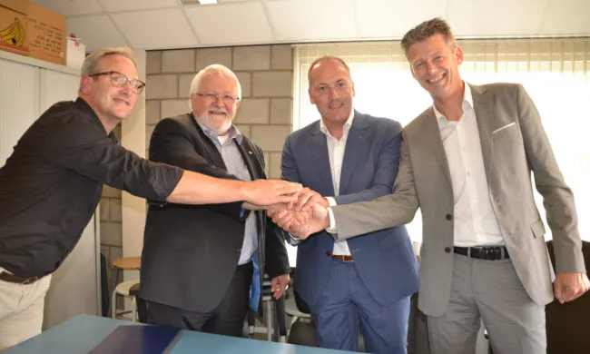 ggk0hfu8mr1t7pxyq06uca6gq contour