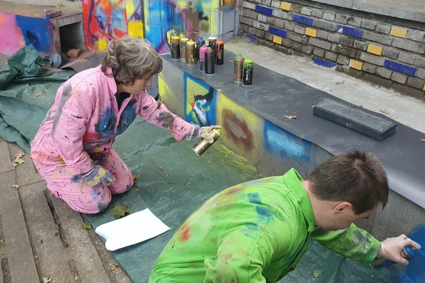 graffiti door de stormvogels