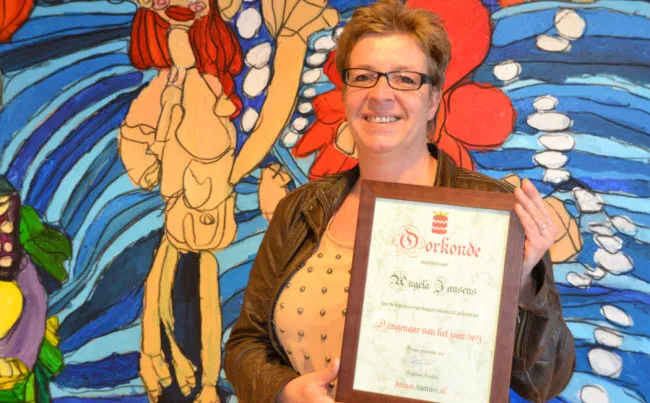 hjwwmq7aihkhoz4jjq0xoln8s angela1