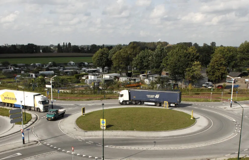 hrrdop8u4gvemmq4wtsyyx8ux rotonde2