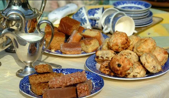 hyyv72elz9dmm47mb3bf9eemo high tea