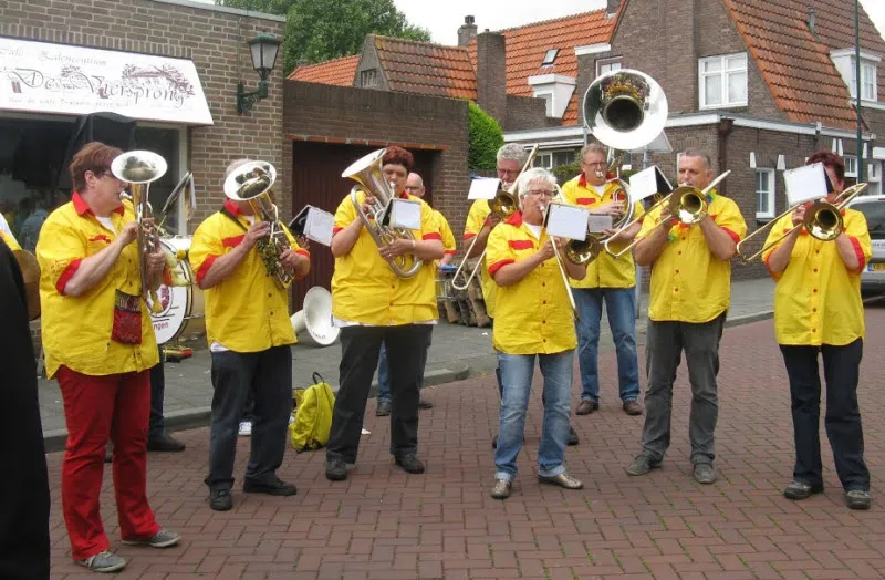 i5sew97xj7jb445t8w33lrlax duckers 2