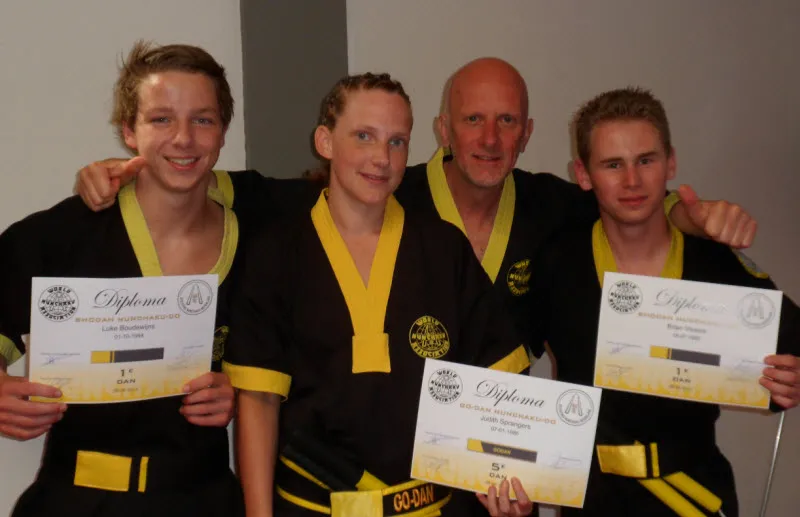 nm2rzoyozkm4yt7r2utrqpecq vangils09061