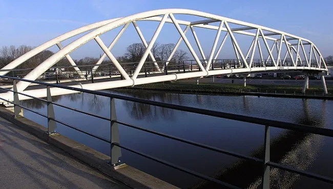oz4buncb5i76qyfoy86omivor fietsbrug