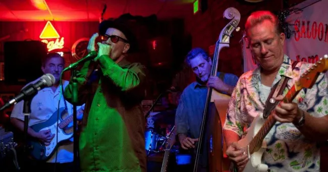 pniumi2zrmpuamix2ykvpoele blues1711