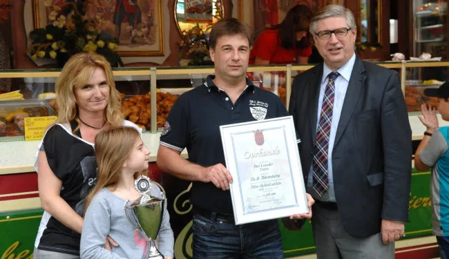 poqbozooss6py3mhf9yb65o1g schiettent1