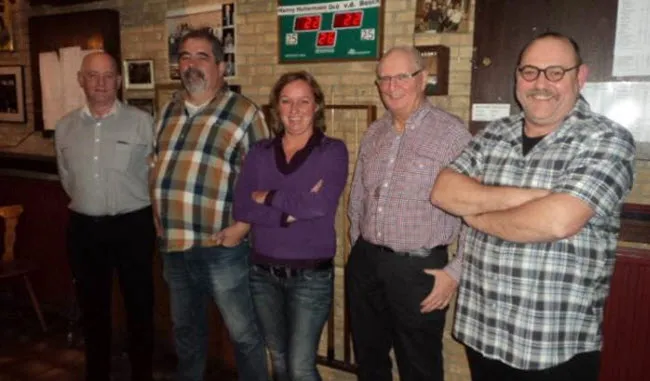 qvyaqgrgzvtffd593o8tuyeal biljart08011