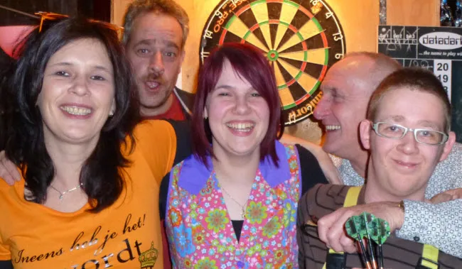 sdt910ofi4pkaky8u3cscfv6e dartscarnaval