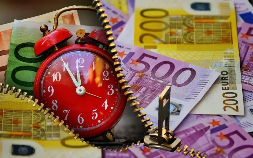 time is money gacafe6c7d 1920 geld publiek domein pixabay 915x518 1