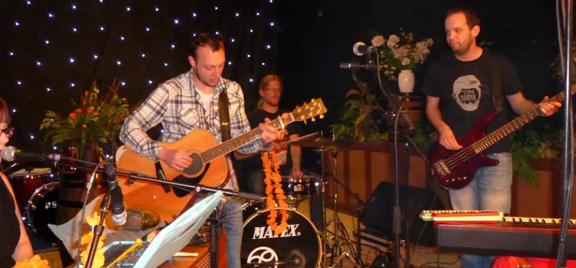 uc340gg8yjoux42p259yplwna vm5