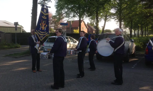 vq0oy9emba5wkdme98i77v4j1 hubertusdauwtrappen