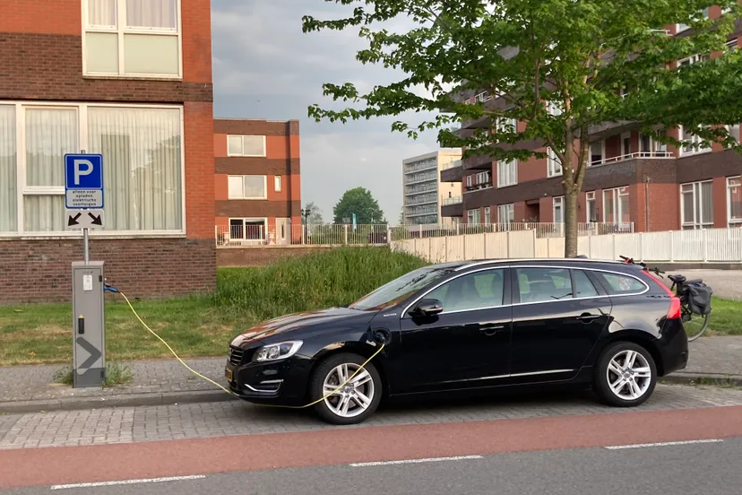 1-laadpaal-klokkenslag