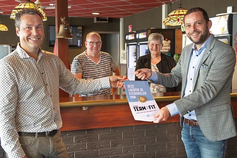 210901-uitreiking-certificaat-voor-gezondere-sportkantine
