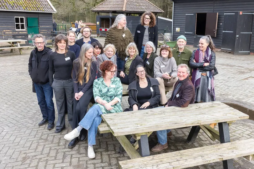 dr-lanceringkuunst-18cm-300dpi-sv17104