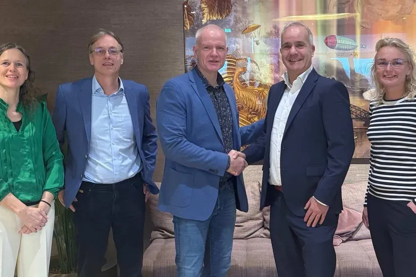 foto-contract-zilveren-kruis-en-treant