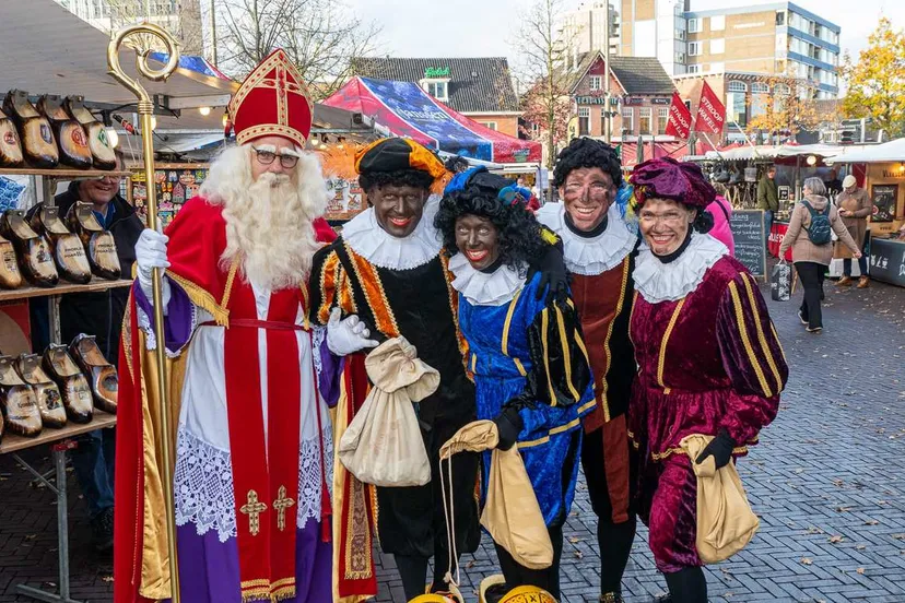 foto-wiebe-veenstra-markt-sint-25-11-2022-243