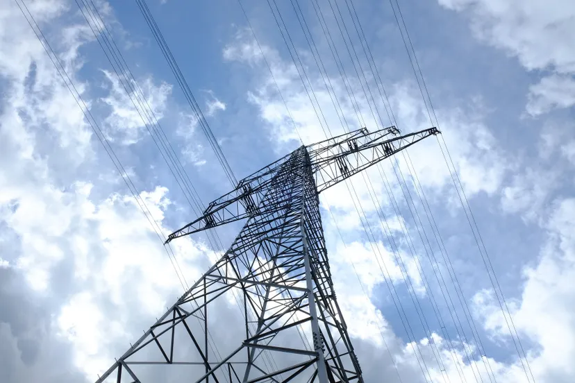 high-voltage-pylon-g07cb3bd27-1920