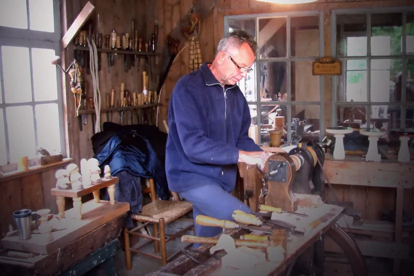 houtdraaier-ambacht-pixabay-craft-1741196-1920