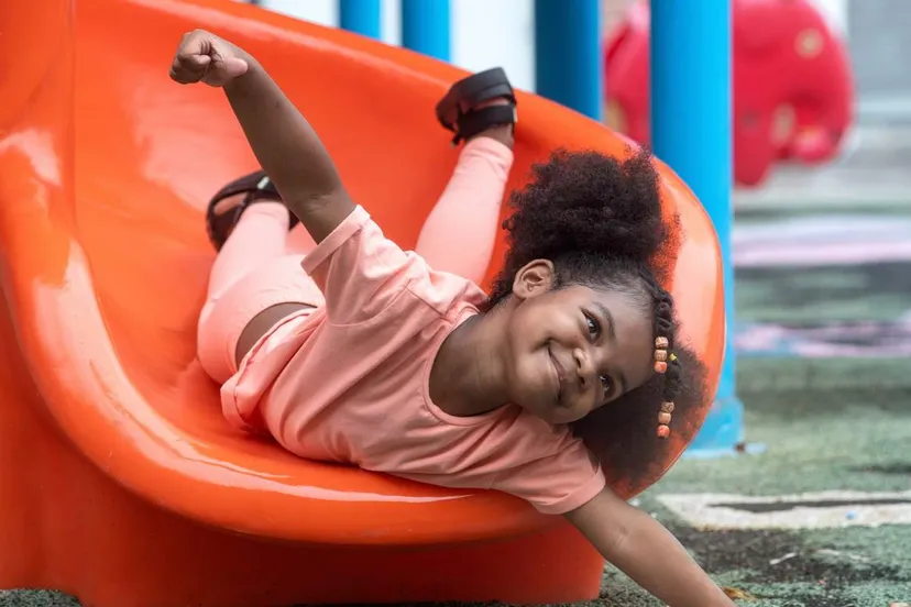 jantje-beton-buitenspeeldag-2023-glijbaan