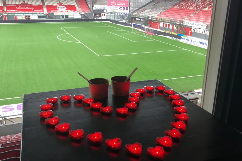 persbericht-fc-emmen-brengt-8000-koppen-soep-rond